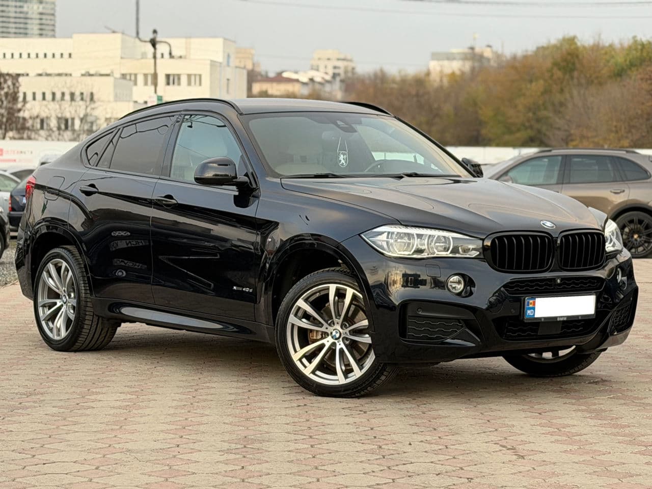 2017 BMW X6 4.0D — Miniatură 4