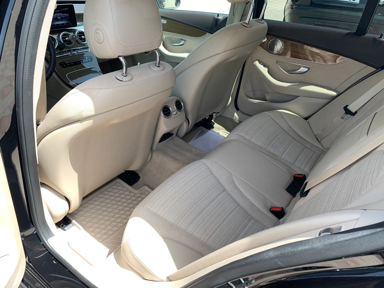 2015 Mercedes C 350e — Miniatură 19