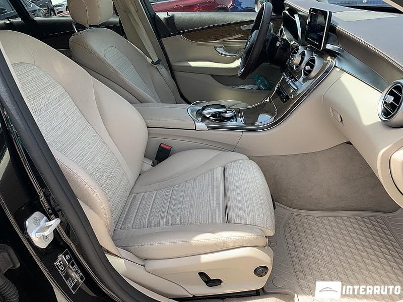 2015 Mercedes C 350e — Miniatură 18