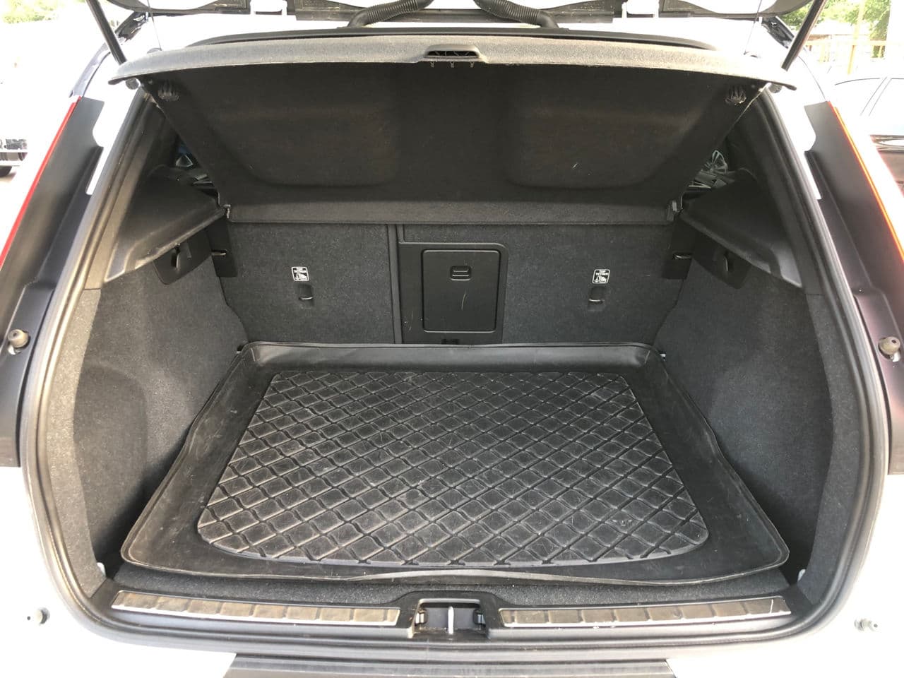 Volvo XC 40 2019 — Миниатюра 16