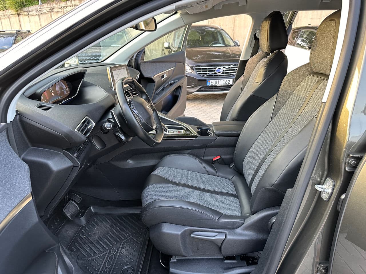 2018 Peugeot 3008 — Miniatură 5