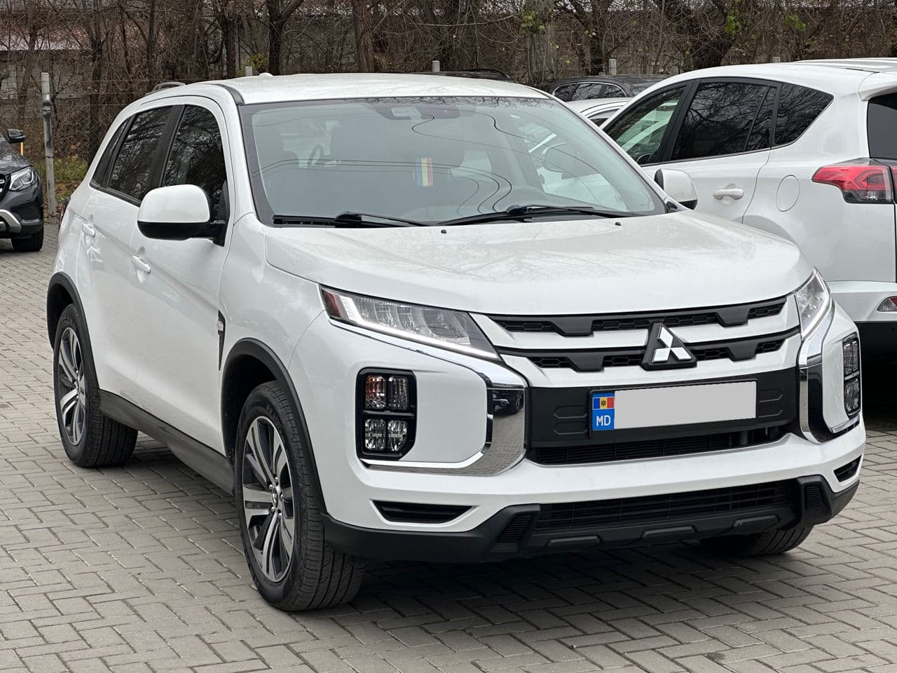 2021 Mitsubishi Outlander Sport — Miniatură 3