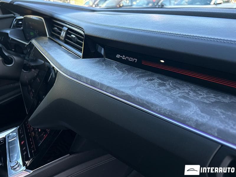 2019 Audi E-tron — Miniatură 19