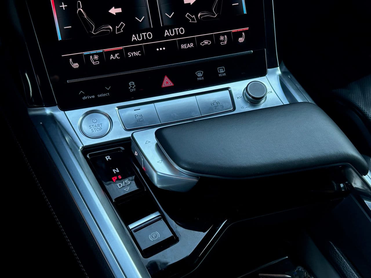 2019 Audi E-tron — Miniatură 15