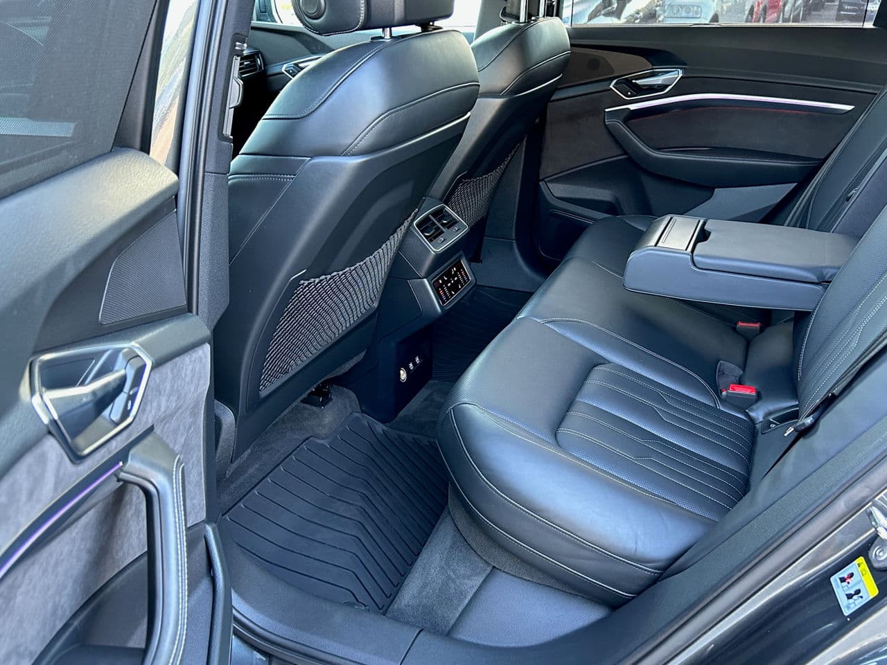 2019 Audi E-tron — Miniatură 20