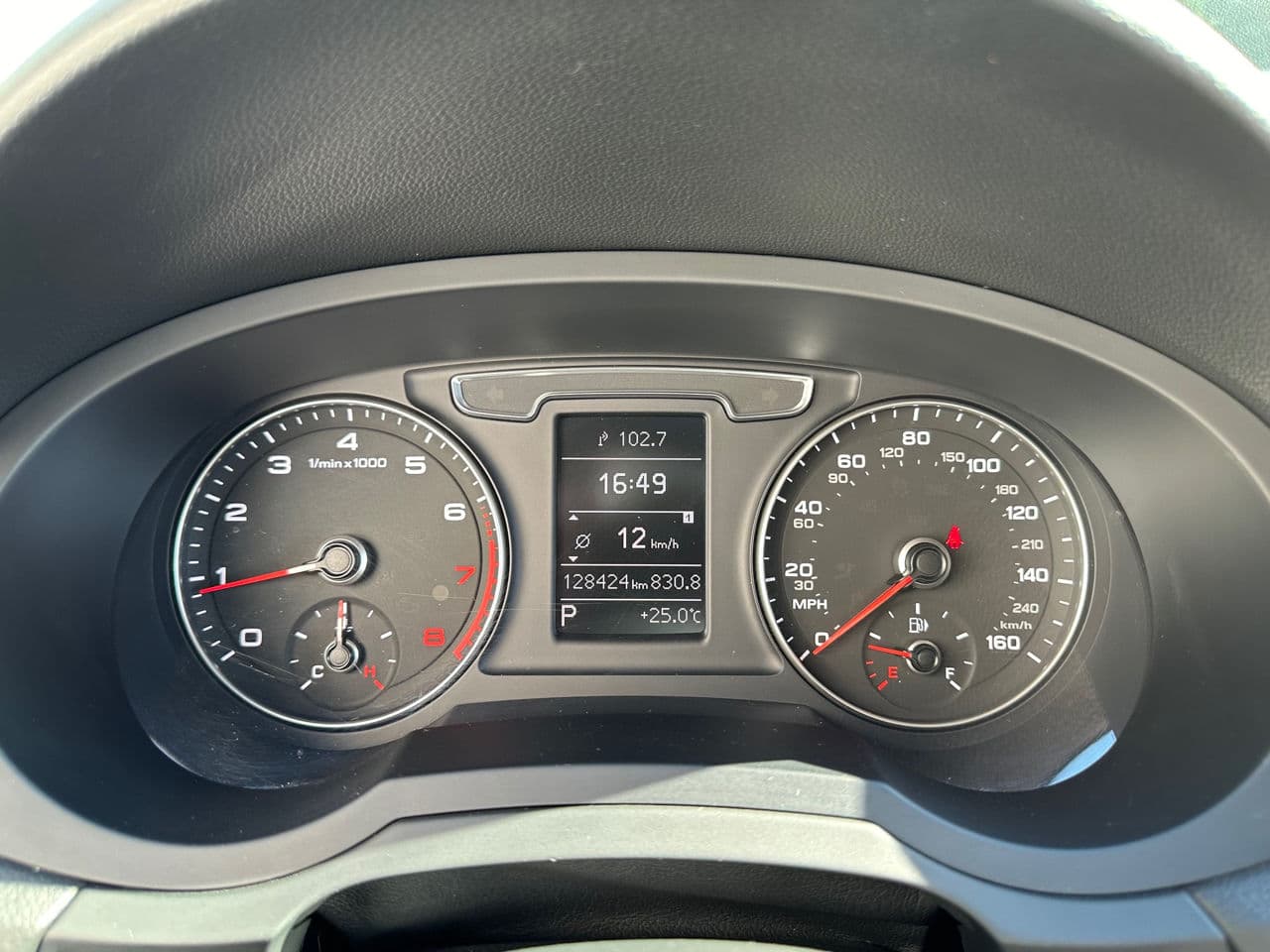 2017 Audi Q3 — Miniatură 11