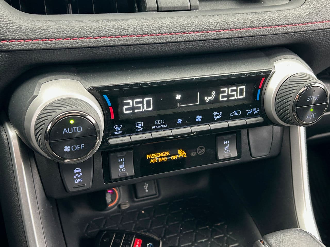 2021 Toyota Rav-4 — Miniatură 15