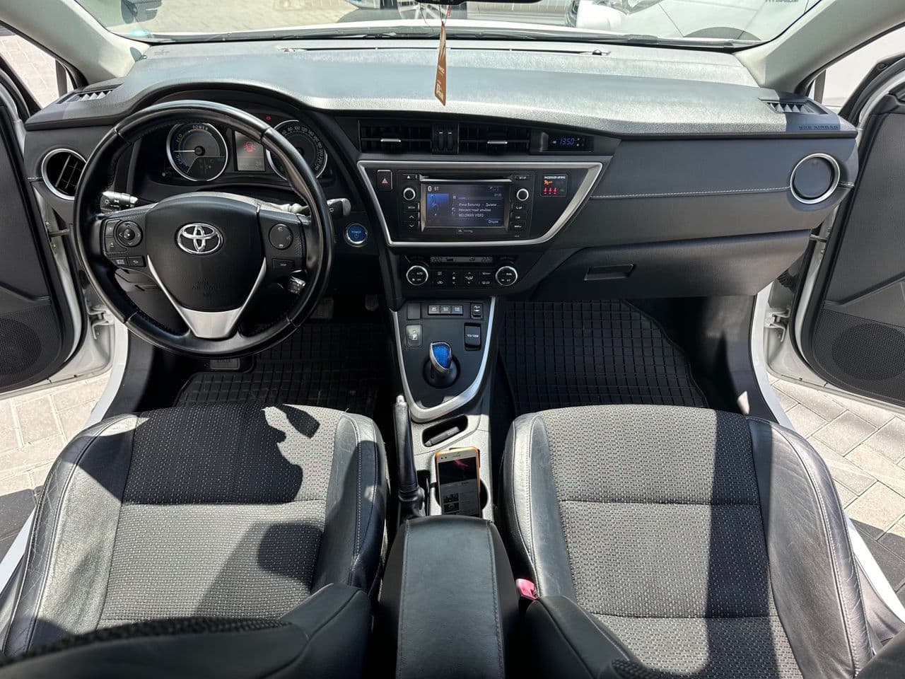 2013 Toyota Auris — Miniatură 7