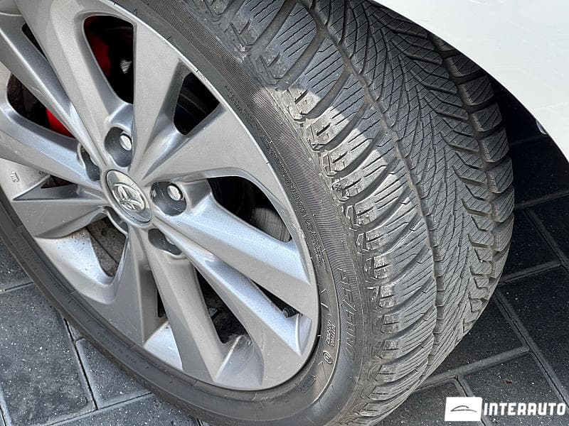 2013 Toyota Auris — Miniatură 20