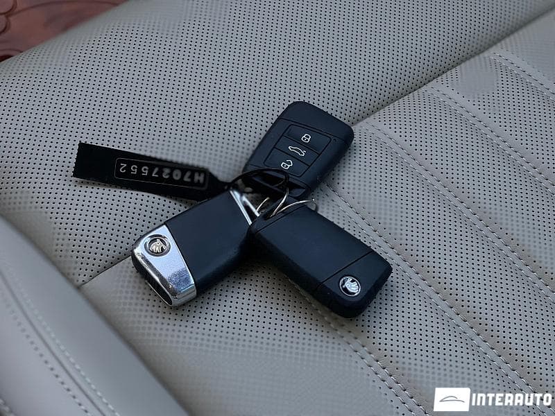 2016 Skoda Superb — Miniatură 27