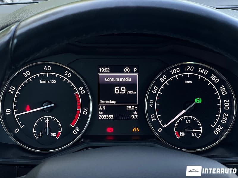 2016 Skoda Superb — Miniatură 16