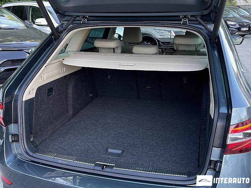 2016 Skoda Superb — Miniatură 25