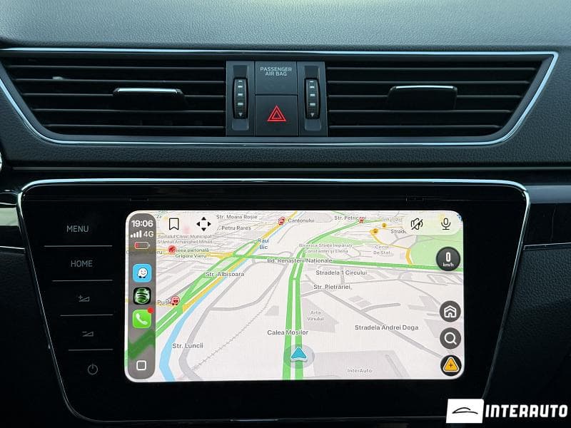 2021 Skoda Superb — Miniatură 16