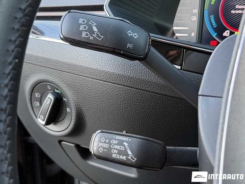 2021 Skoda Superb — Miniatură 12