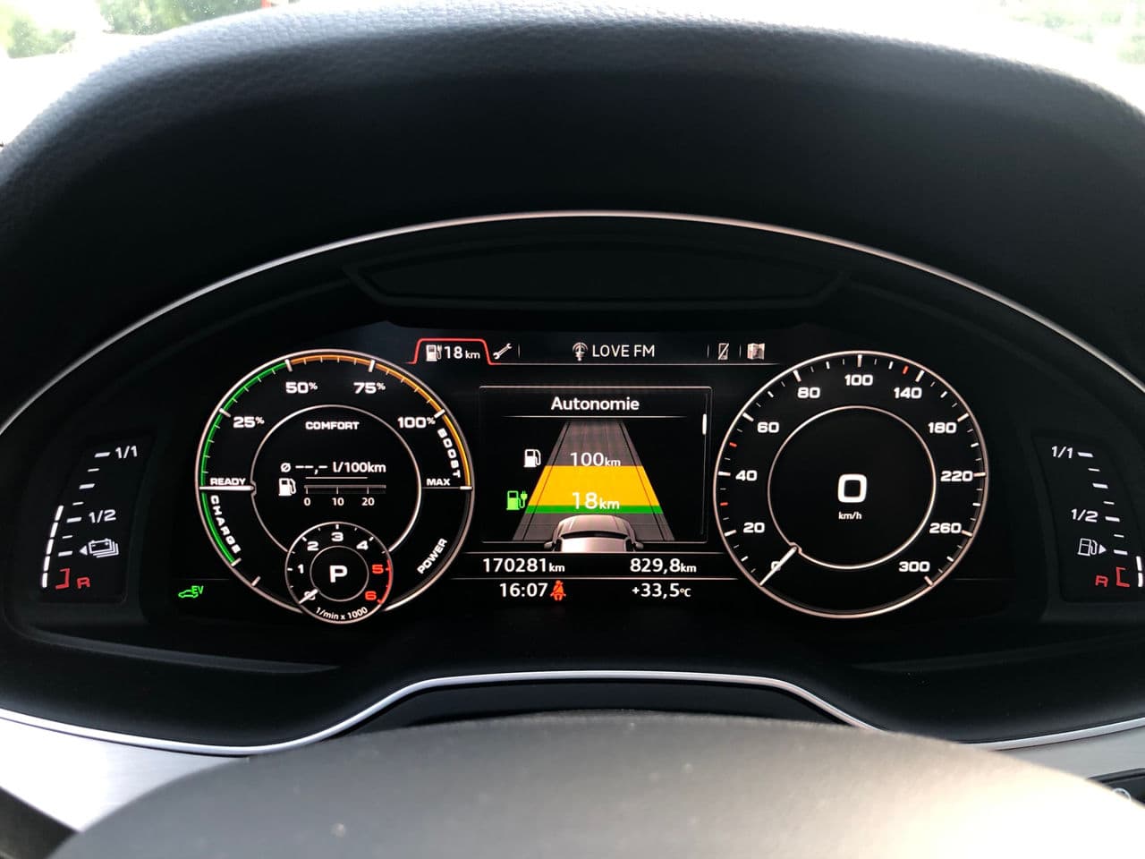 2018 Audi Q7 E-Tron — Miniatură 10