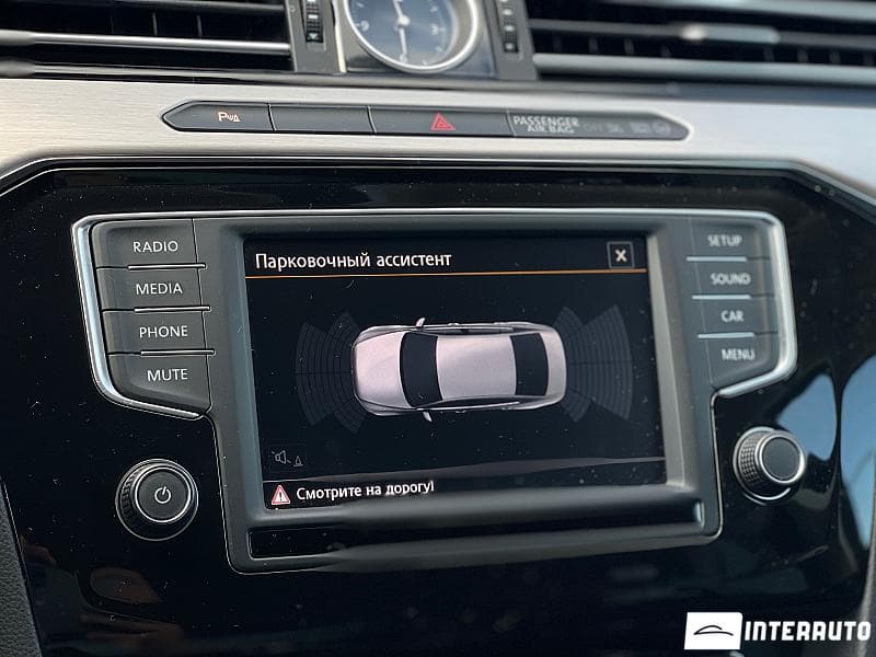 2016 Volkswagen Passat — Miniatură 13