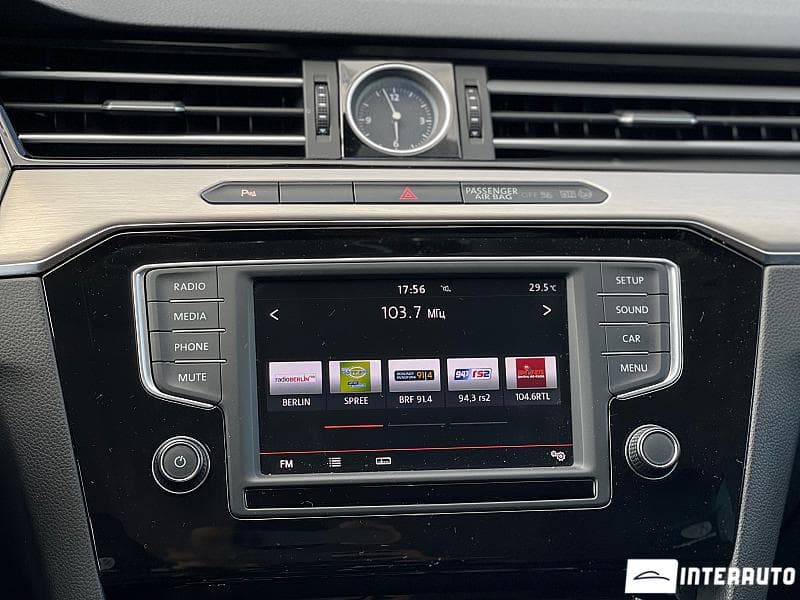 2016 Volkswagen Passat — Miniatură 12