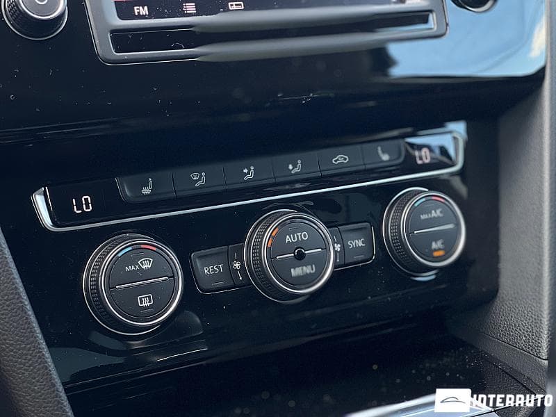 2016 Volkswagen Passat — Miniatură 14