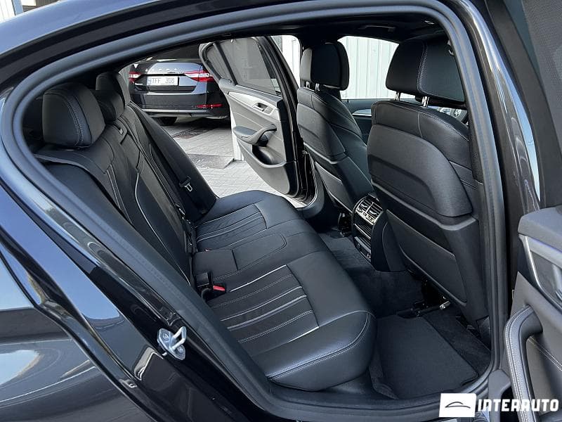 2019 BMW 530e — Miniatură 10