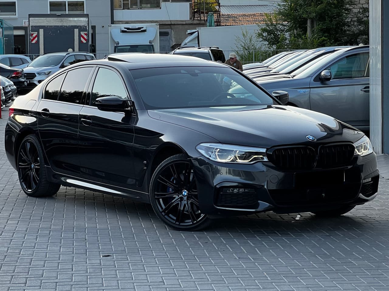 2019 BMW 530e — Miniatură 3
