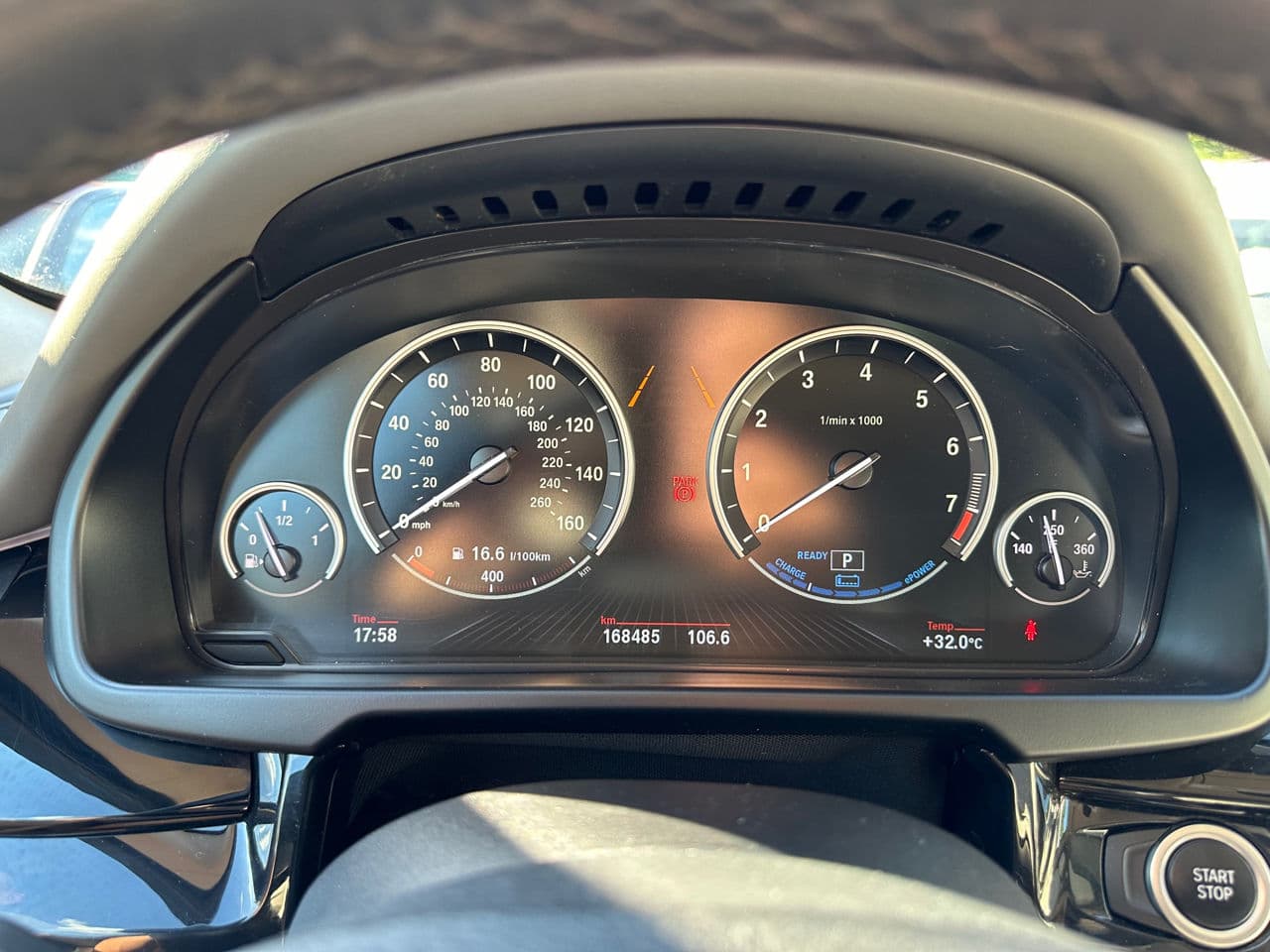 BMW X5 4.0e 2016 — Миниатюра 9