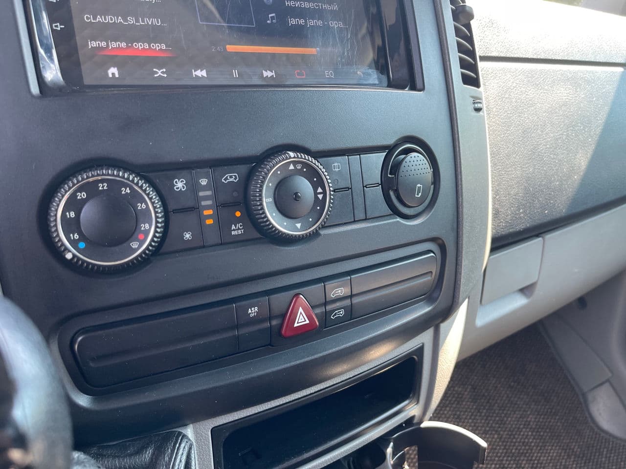 2009 Volkswagen Crafter — Miniatură 9