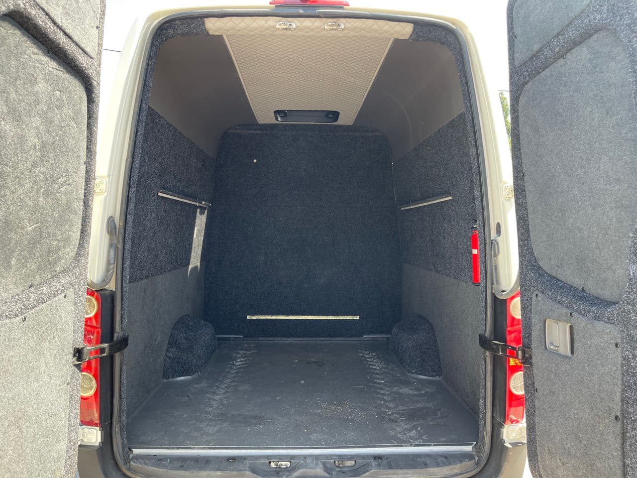 2009 Volkswagen Crafter — Miniatură 14