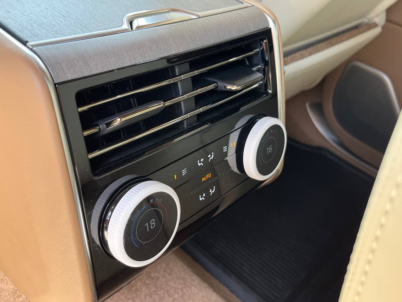 2023 Land Rover Range Rover Vogue — Miniatură 21