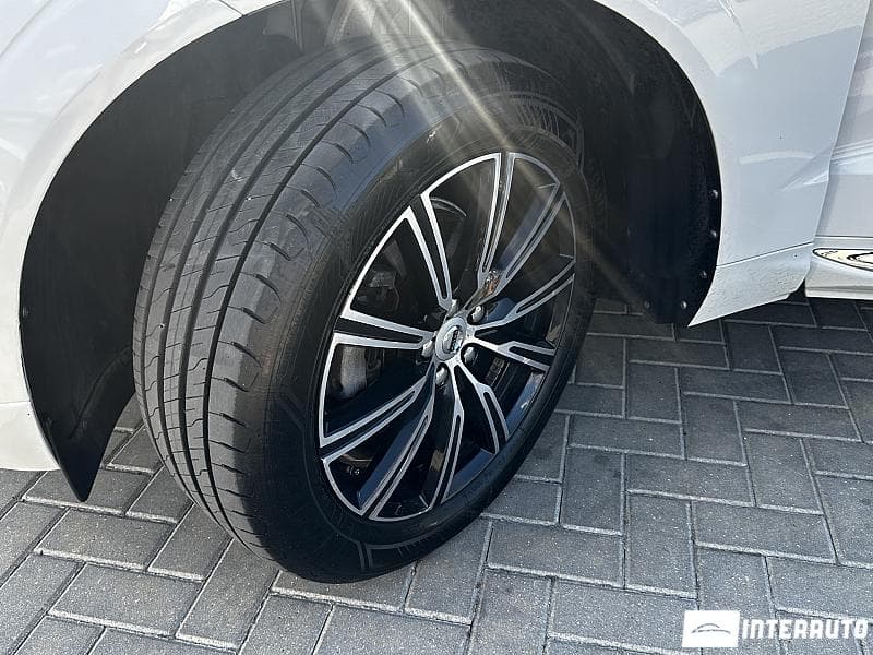 Volvo XC 60 2018 — Миниатюра 16
