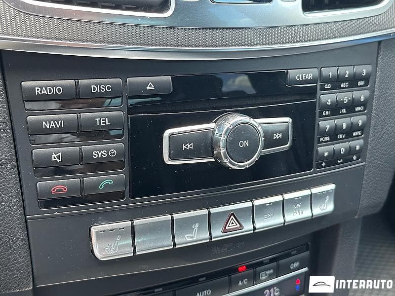 2014 Mercedes E 200 — Miniatură 17
