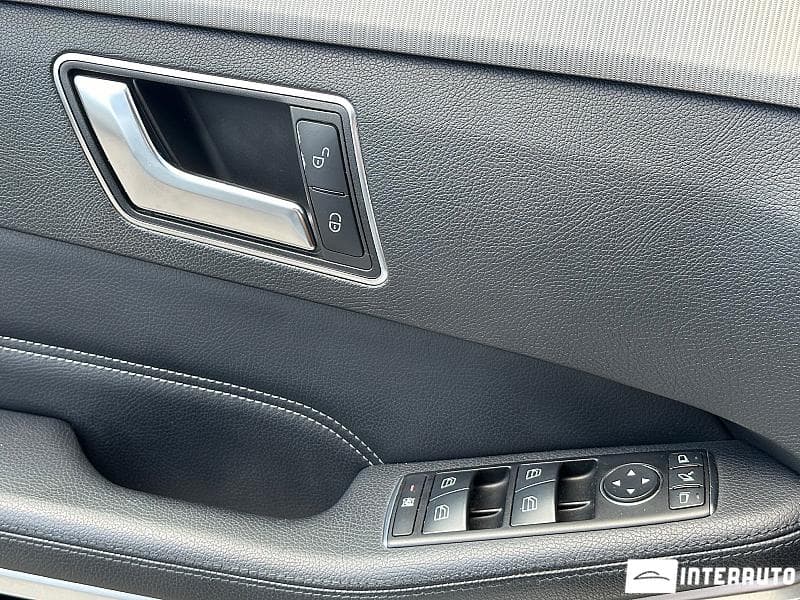 2014 Mercedes E 200 — Miniatură 10