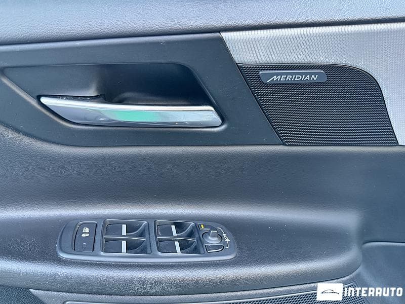 2016 Jaguar XE — Miniatură 21