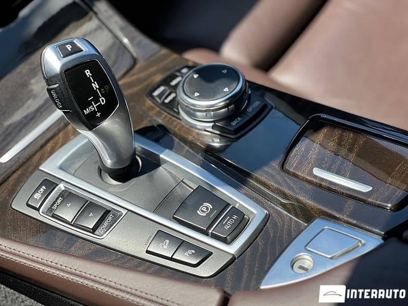 BMW 520 2016 — Миниатюра 13