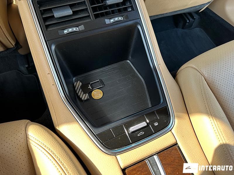 2017 Porsche Panamera — Miniatură 19