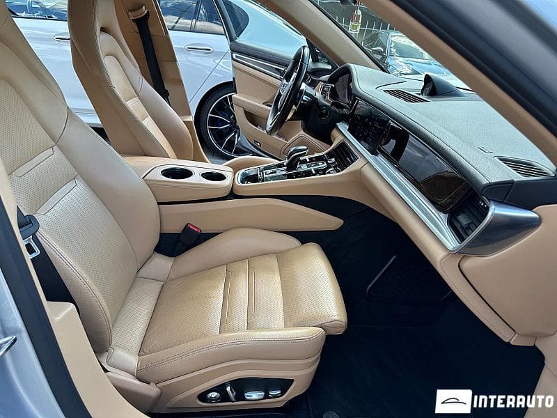 2017 Porsche Panamera — Miniatură 21