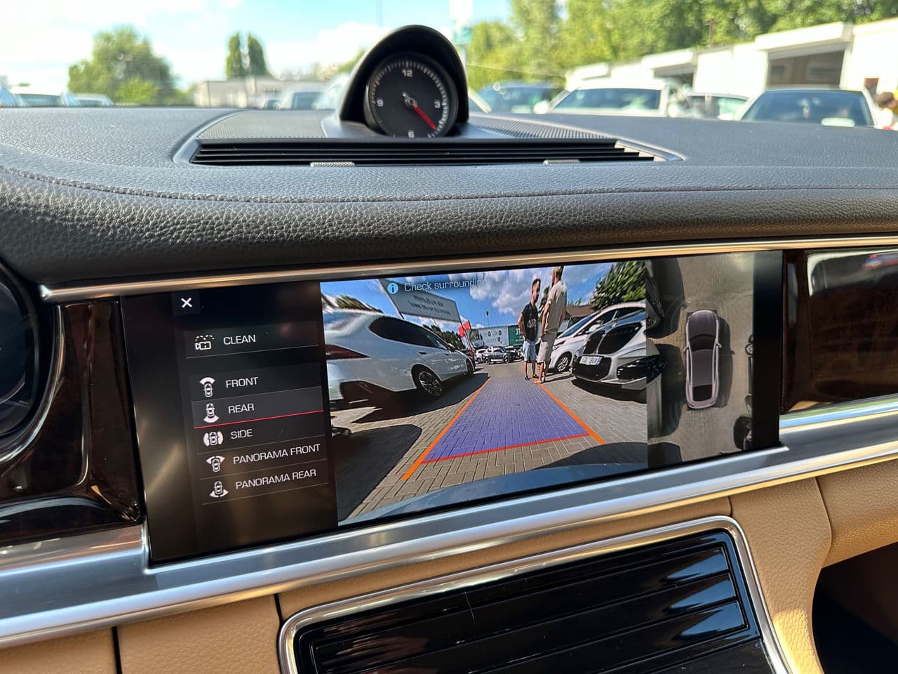 2017 Porsche Panamera — Miniatură 14