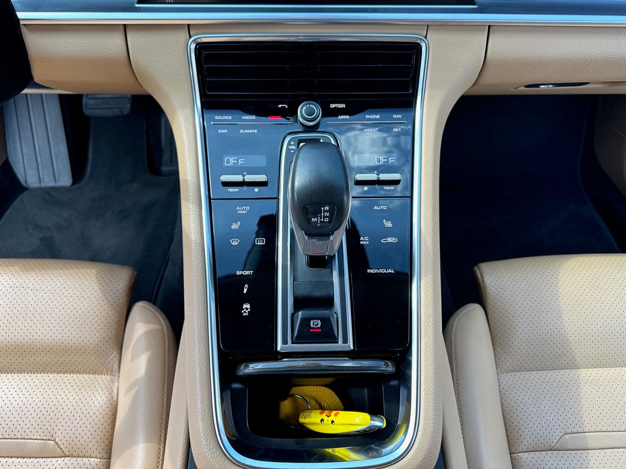2017 Porsche Panamera — Miniatură 16