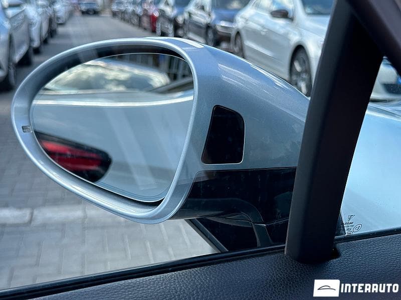 2017 Porsche Panamera — Miniatură 5