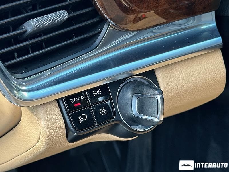 2017 Porsche Panamera — Miniatură 10