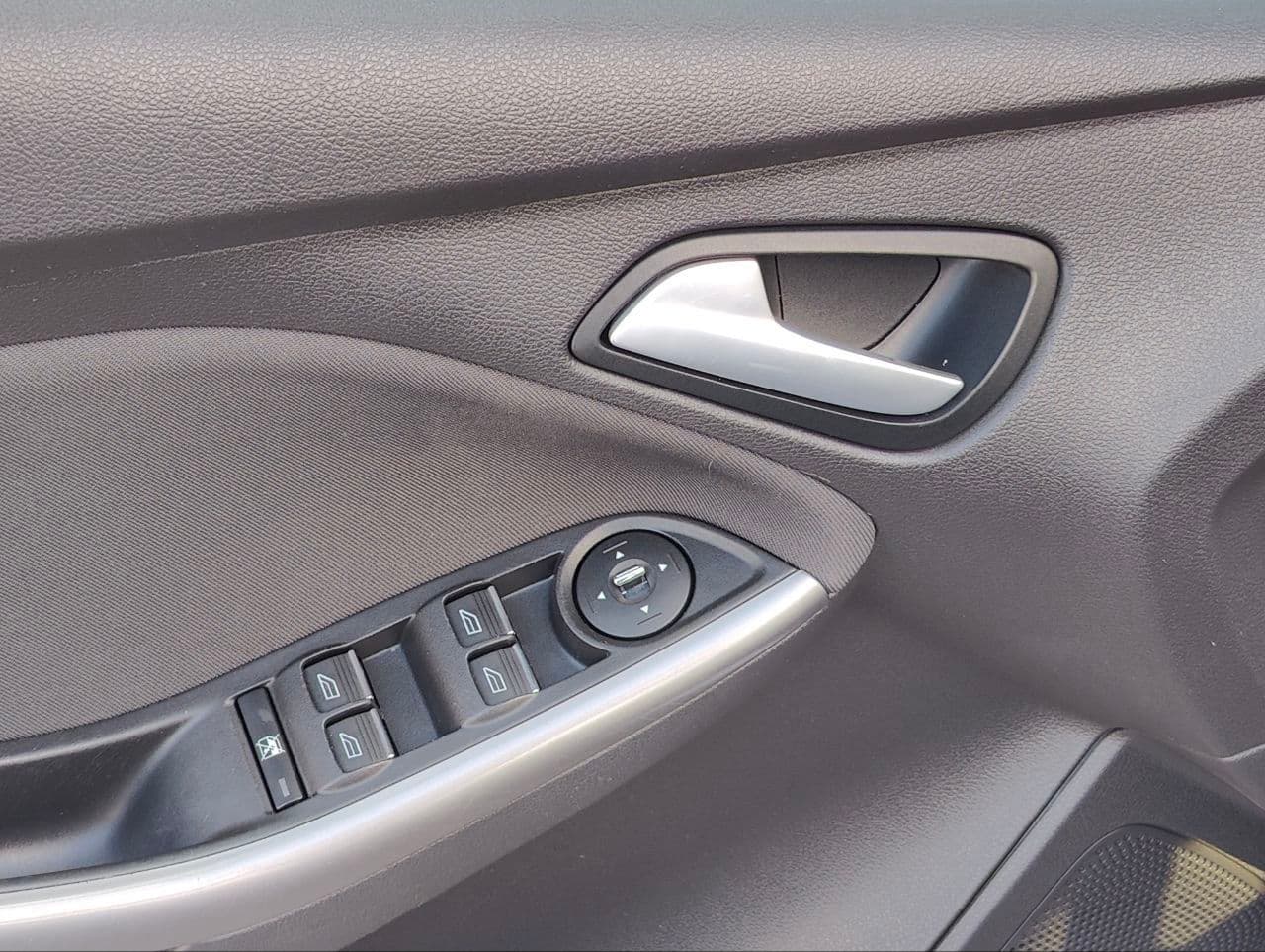 2014 Ford Focus — Miniatură 15