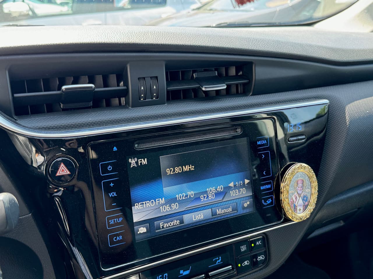 2015 Toyota Auris — Miniatură 10