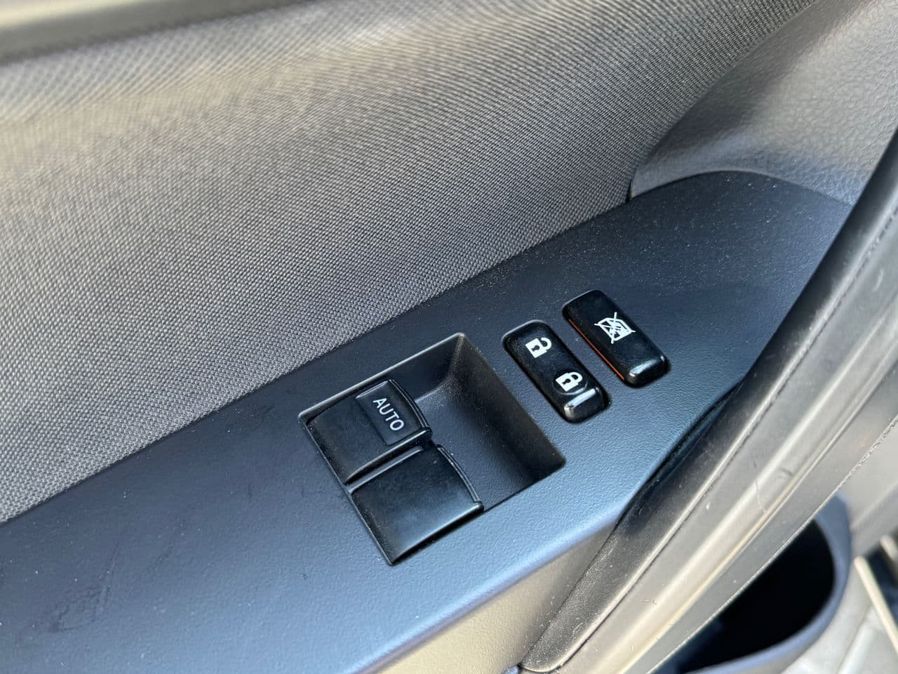 2015 Toyota Auris — Miniatură 5