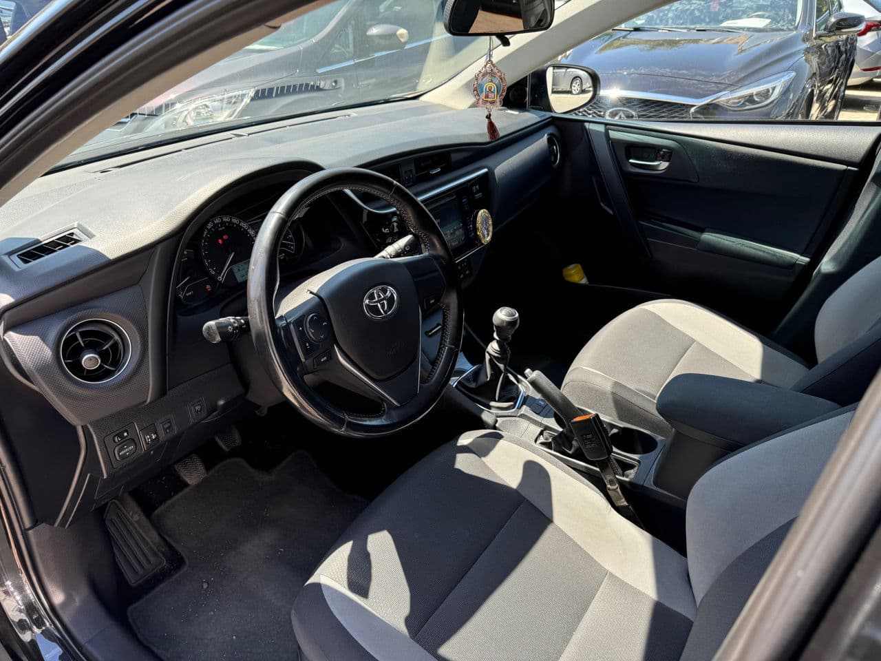 2015 Toyota Auris — Miniatură 6