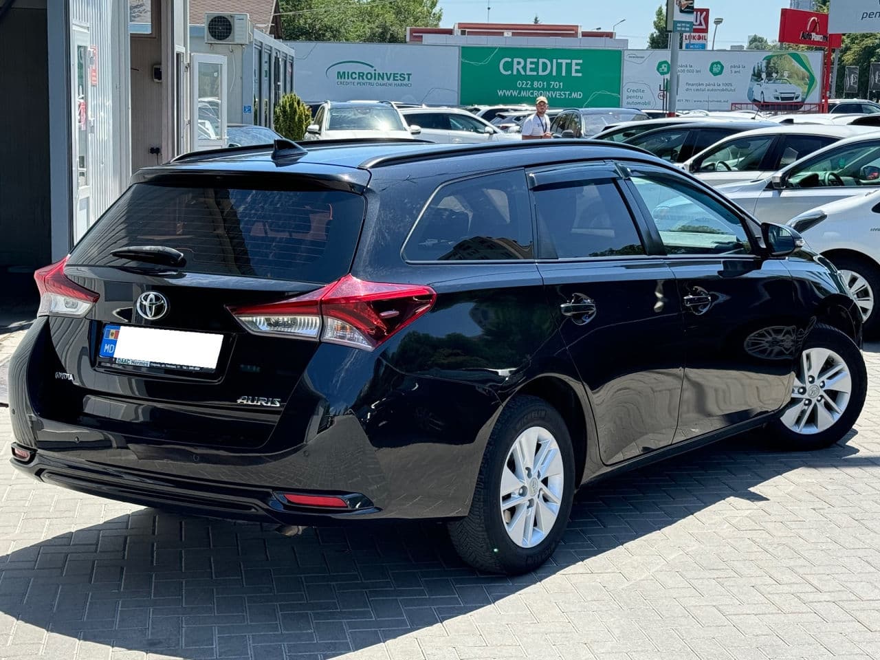 2015 Toyota Auris — Miniatură 3
