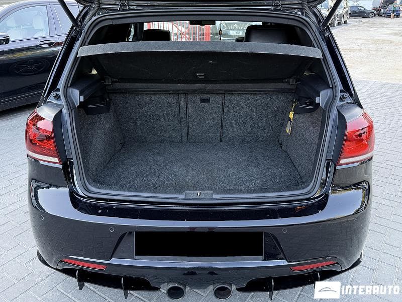 2010 Volkswagen Golf R — Miniatură 15