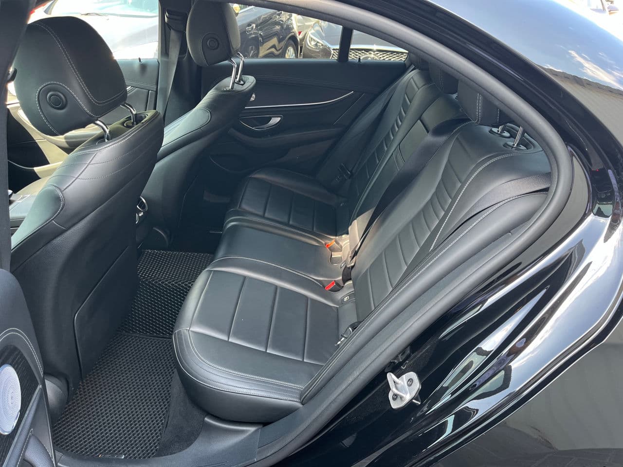 2019 Mercedes E 300e — Miniatură 7
