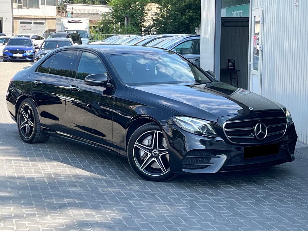 2019 Mercedes E 300e — Miniatură 3