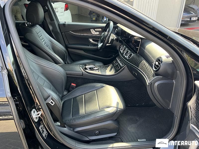 2019 Mercedes E 300e — Miniatură 6