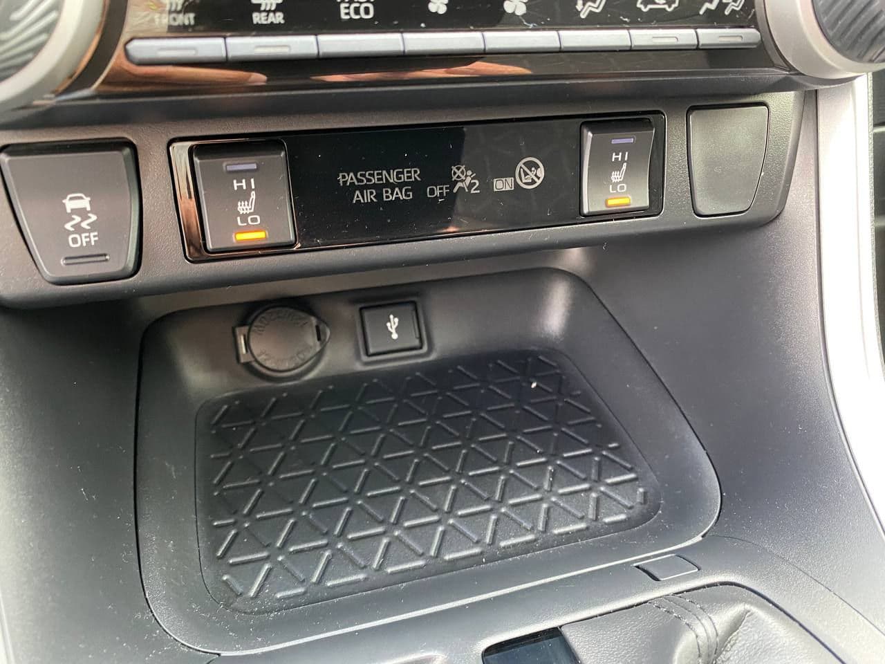2022 Toyota Rav-4 — Miniatură 13