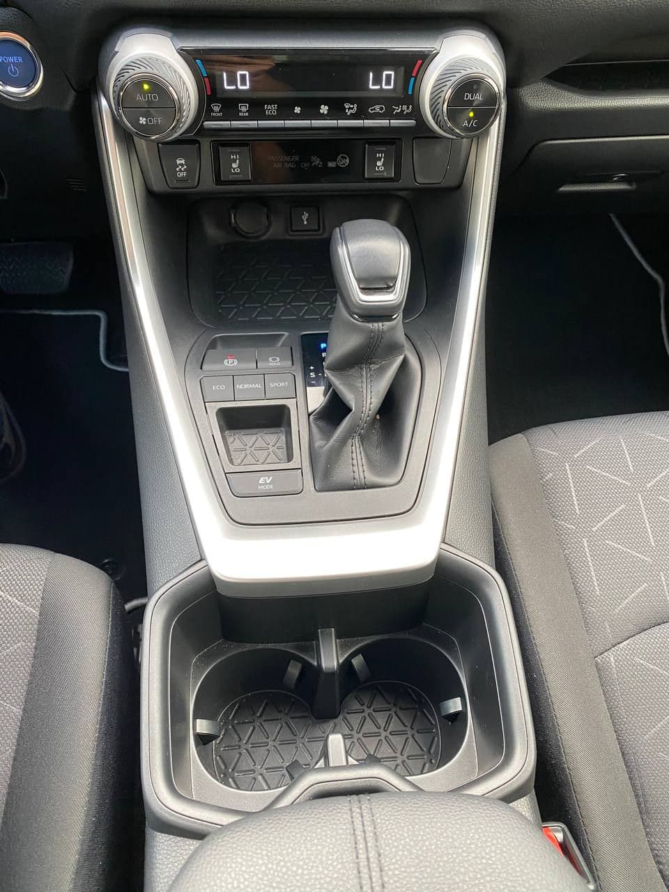 2022 Toyota Rav-4 — Miniatură 14